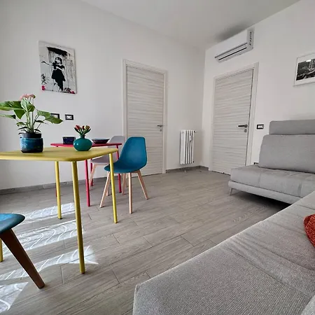 Costabella Konukevi Roma